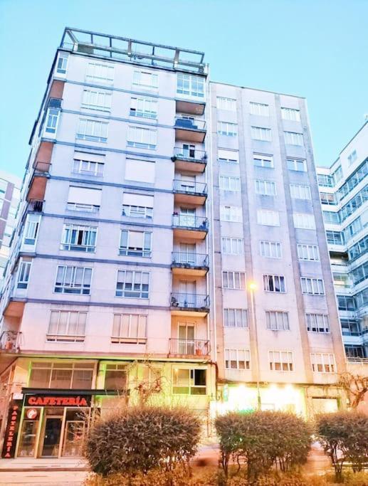 Encantador Piso De 3 Dormitorios En Vigo Kültér fotó